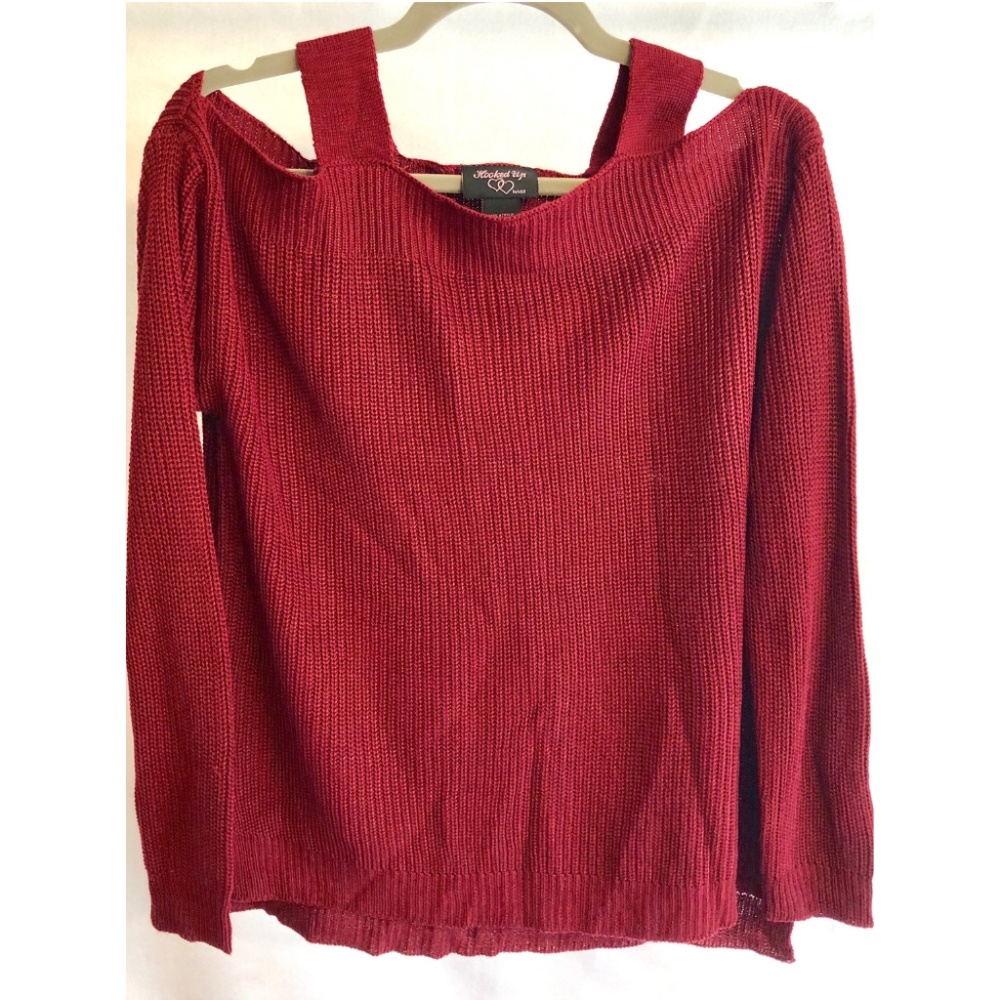 Hooked Up Womens Cold-Shoulder Side Split Sweater